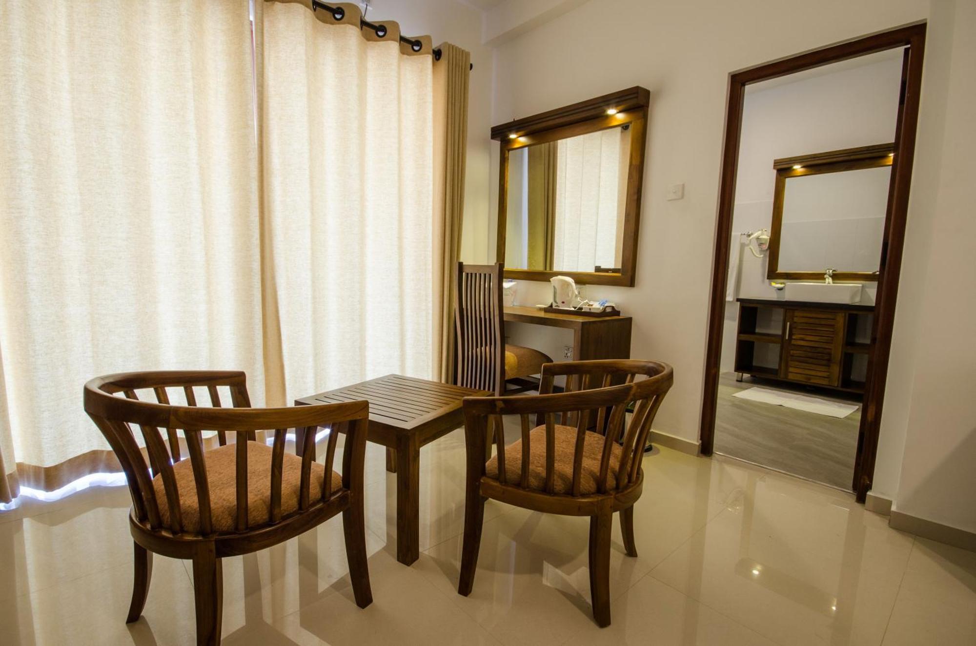 Okwin Resort Kandy Bilik gambar