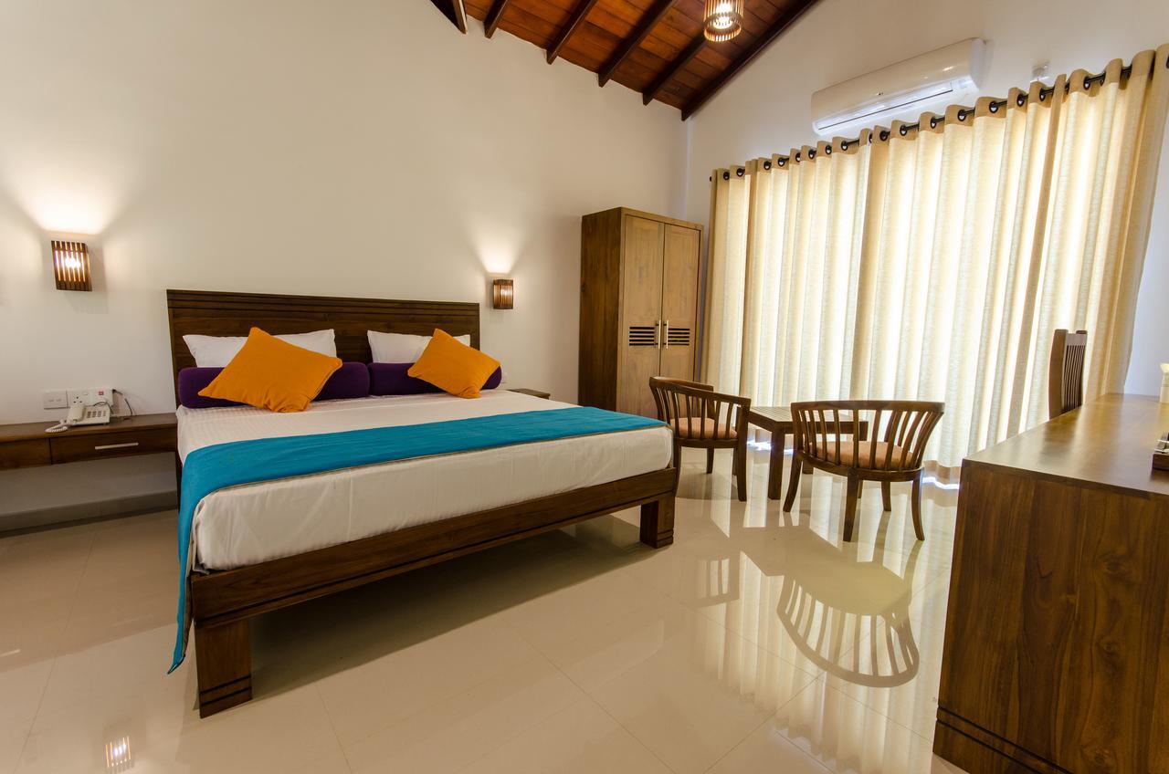Okwin Resort Kandy Luaran gambar
